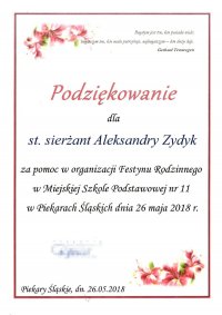 Zdjęcia podziękowań dla Komendy Miejskiej Policji w Piekarach Śląskich oraz fotografie z festynu rodzinnego w Miejskiej Szkole Podstawowej.